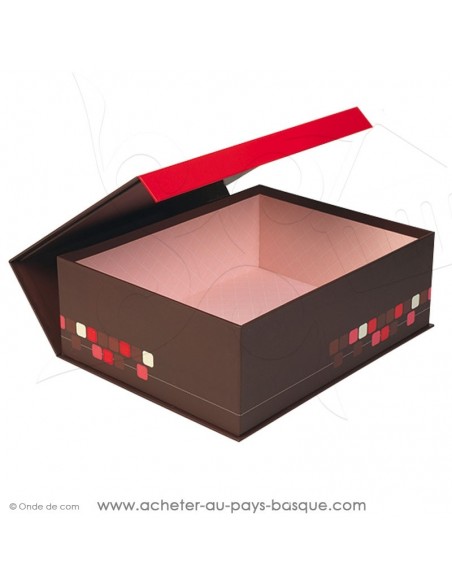 Achetez et composez votre coffret cadeau carton rectangulaire ouvert aux motifs  pixels et fermeture aimantée