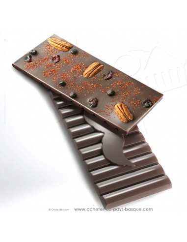Tablette Chocolat noir au piment d'Espelette noix de pécan groseille - Rafa Gorrotxategi maitre chocolatier basque