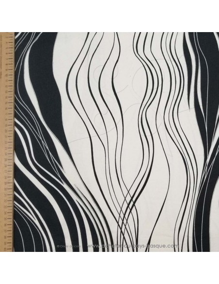 Satin coton légèrement strech graphique ligne en mouvement noir blanc - tissu habillement au mètre