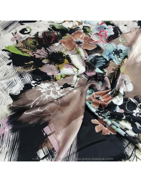 Zoom soie noire fleurs peintes bouquet - tissus habillement soie italienne haute couture - vetement couturiere sur mesure
