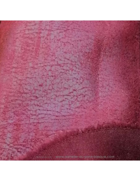 Tissu Néoprène uni rouge effet cuir vieilli craquelé marbré toucher doux suédine - tissus habillement mercerie Dock Biarritz
