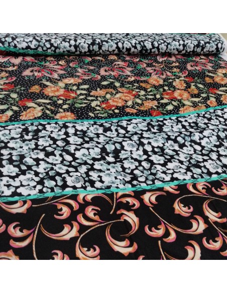 Tissu viscose noire bande fleurie made in Italie - drapé top jupe fluide - Tissus Habillement au mètre