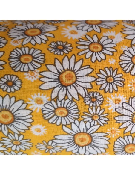 zoom Tissu coton cretonne paquerettes sur  fond jaune - Tissus Ameublement habillement au mètre - lingettes sacs accessoires