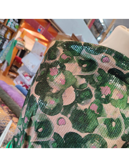 Tissu velours stretch sequins beige vert rose effet aquarelle  - tissus habillement au mètre Biarritz - vêtement sur mesure