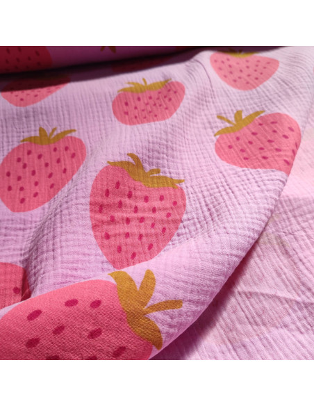 Zoom tissu coton lilas double gaze grosse fraise - tissus habillement été au mètre - vetements couturiere sur mesure