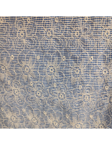 tissu coton vichy bleu blanc broderie fleur - Tissus habillement vente en ligne - vetement couturiere - Dock Biarritz