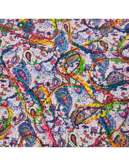 Tissu polyester motif appliqués de laines cousues - tissu habillement au mètre - mercerie Dock Biarritz